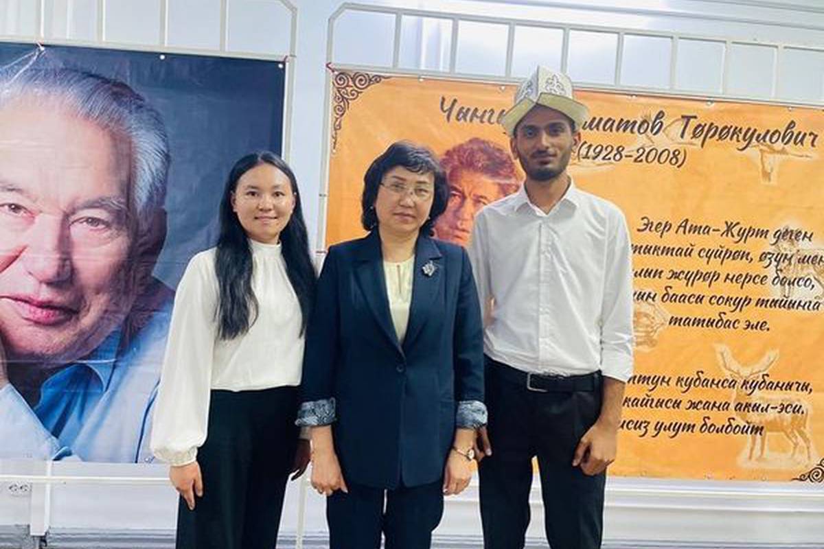 On April 28, 2023, our students of the GM-13-20 Mehmood Ahmad group and the LD-6-22 Zhumadilov Nargiza group took part in the V Interuniversity Olympiad in the state language among university students in Bishkek.